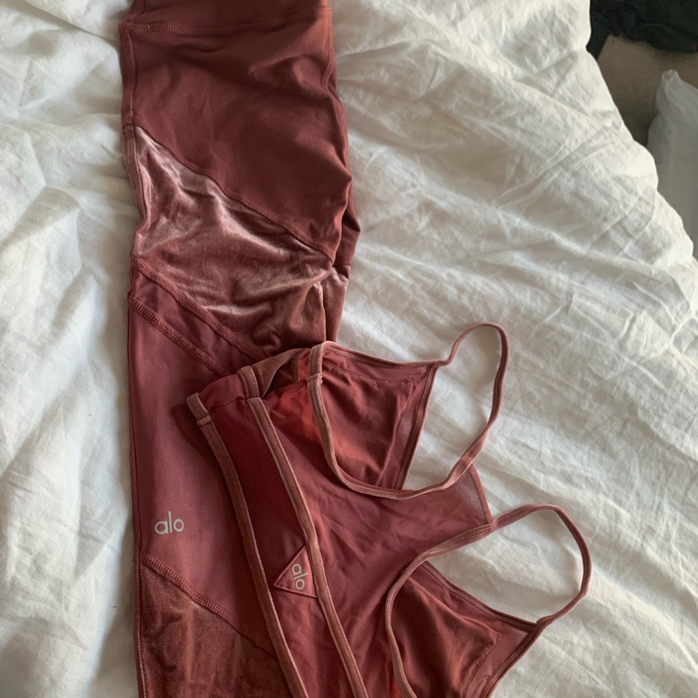 Alo Rosewood Velvet Set